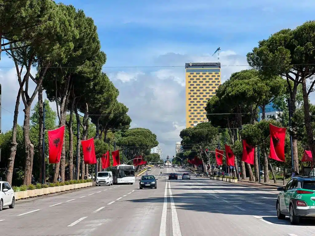 Boulevard des martyrs de la nation, Tirana