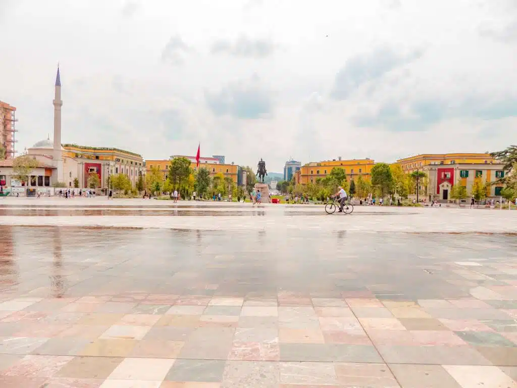 Place Skanderberg, Tirana