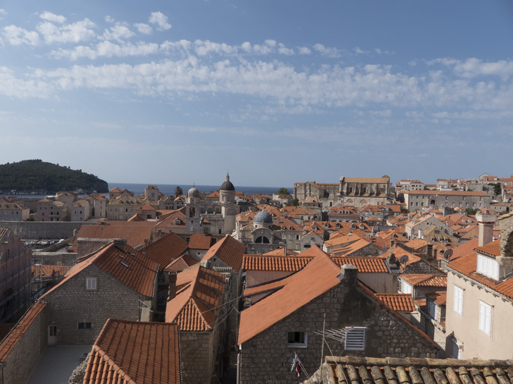 Vue sur la vieille ville depuis les remparts de Dubrovnik
