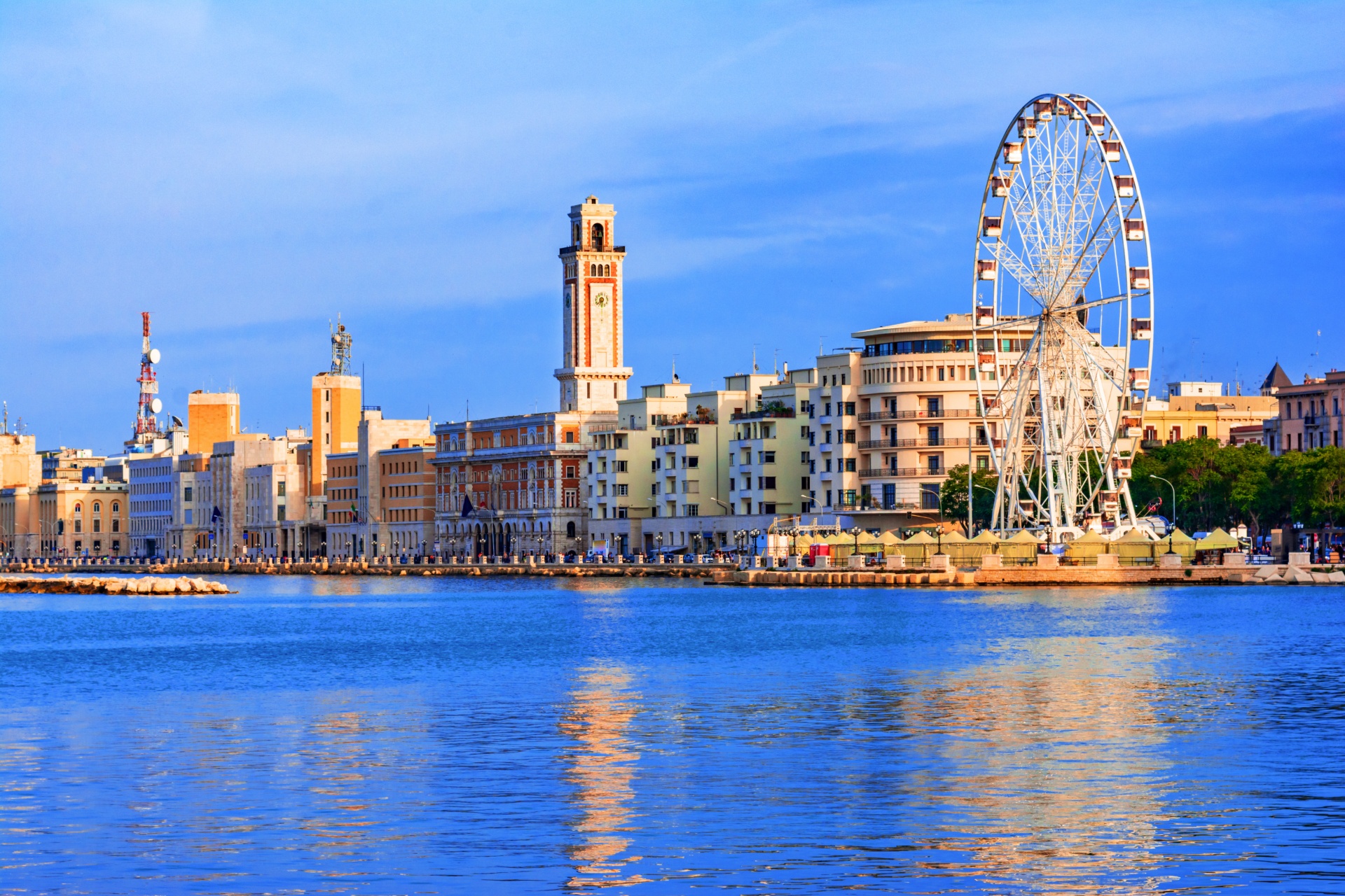 Visiter Bari sans voiture : le lungomare de Bari
