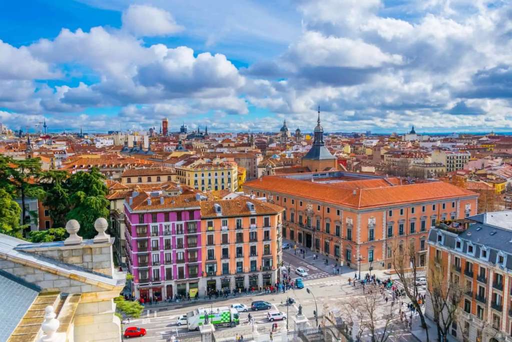 Visiter Madrid sans voiture : vue sur la capitale espagnole