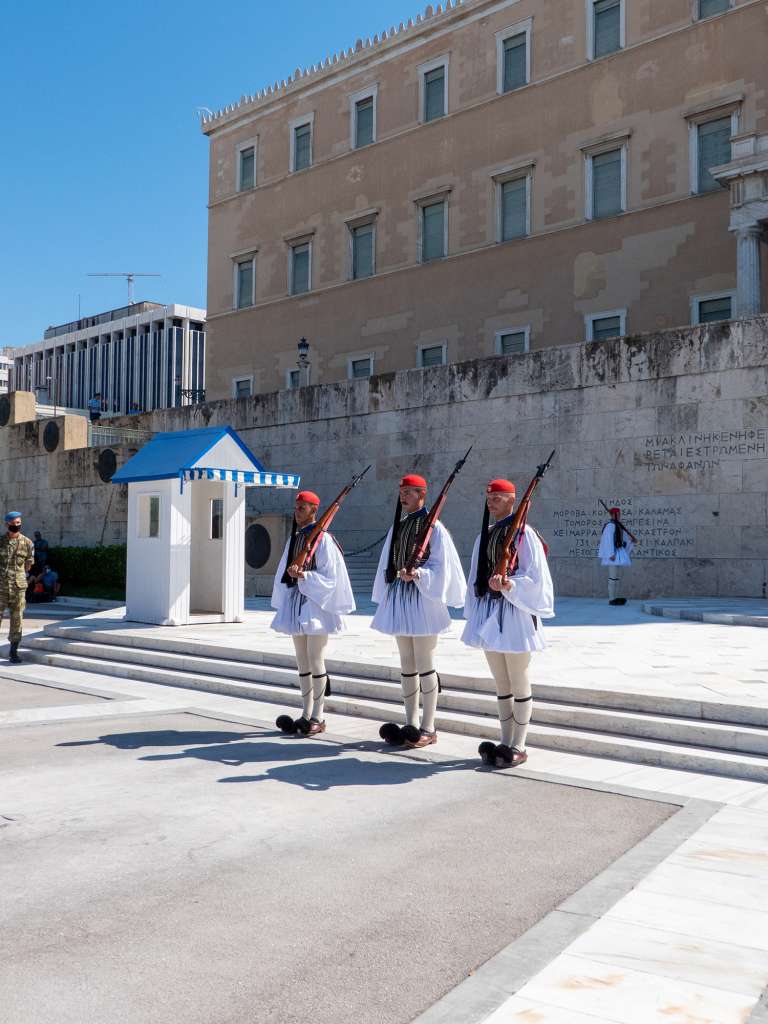 Evzones à Athènes